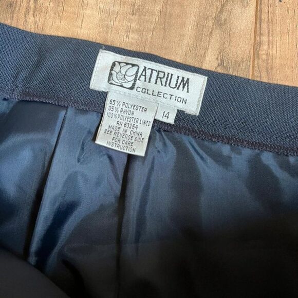 Atrium Collection 2 piece outfit size 14 - Picture 7 of 8